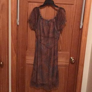 This is a very pretty dress